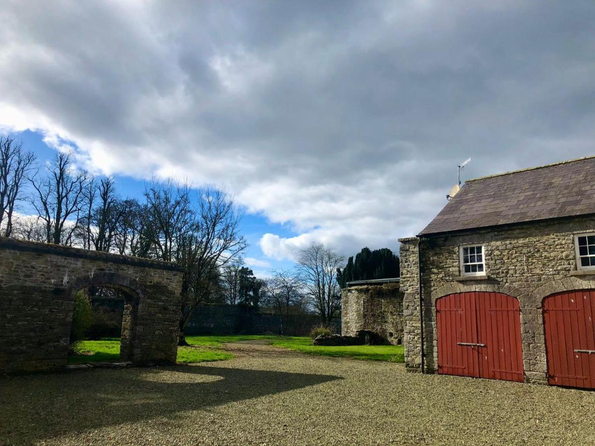 2 Bed Courtyard Apartment At Rockfield House Kells In Meath - Short Term Let Exterior foto